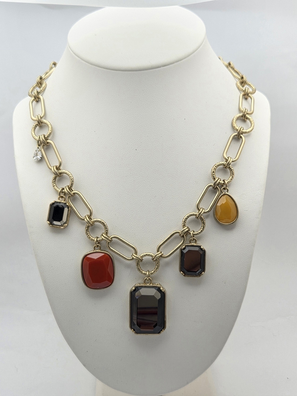 lia sophia Statement Charm Chunky Chain Necklace Gold Tone 18–21"